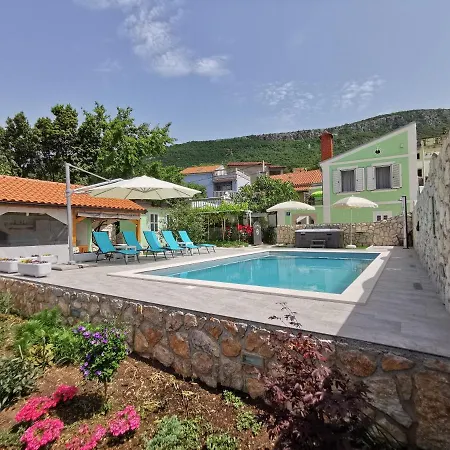 House Point ヴィラ *