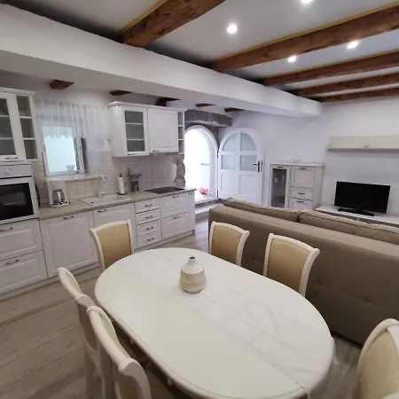 House Point ヴィラ Grižane