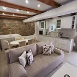Vila House Point